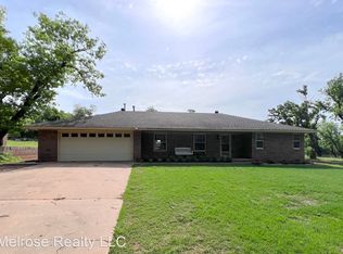 5900 Horse Shoe Bnd, Edmond, OK 73034