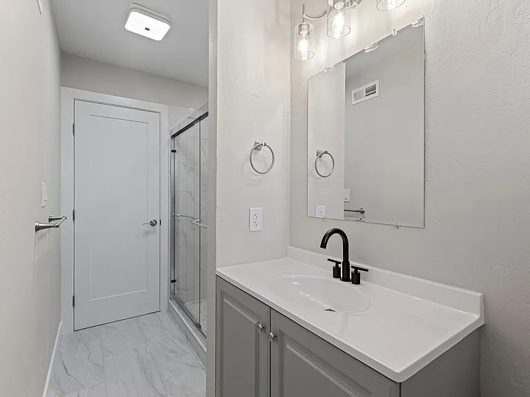 1130 S Stelling Rd — Photo 17