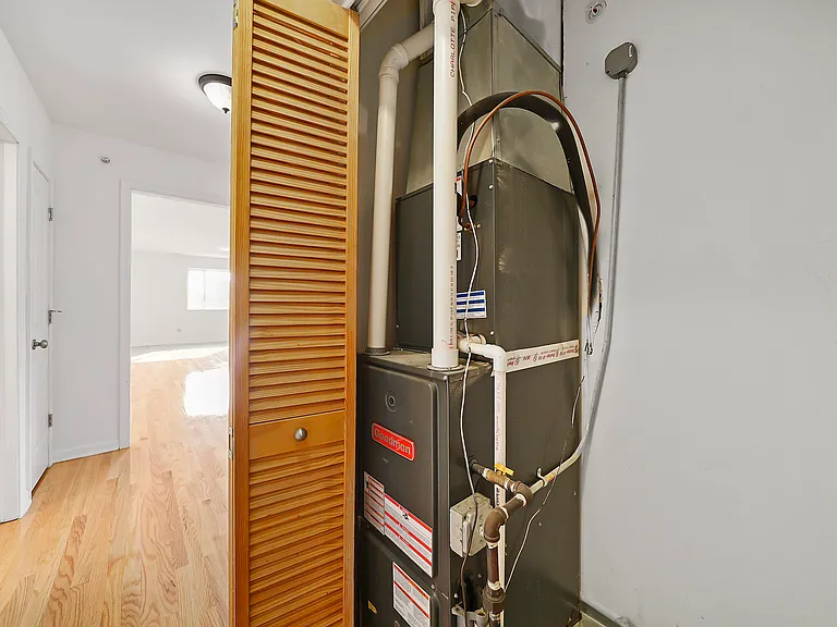 13912 Central Park Ave #2SW — Photo 11