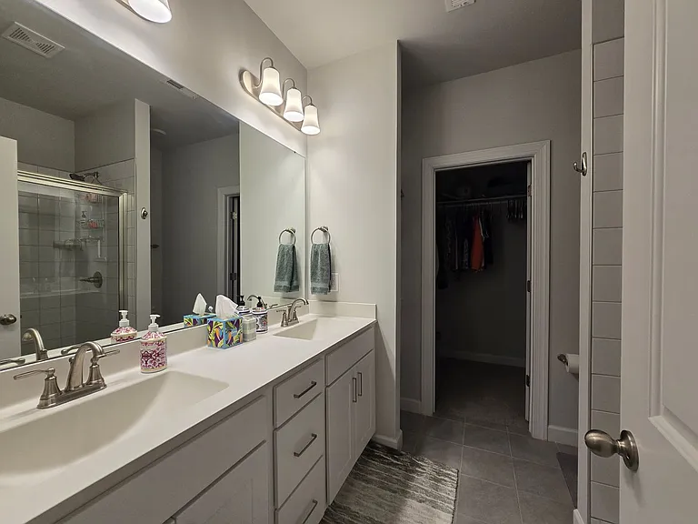 74 Hawk Ridge Dr — Photo 6