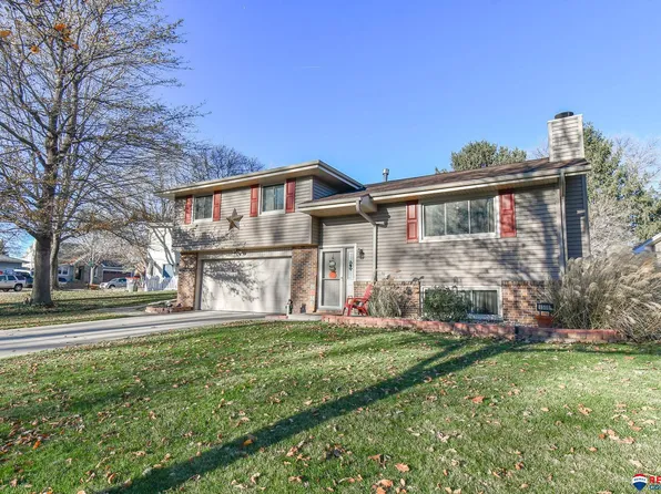 8508 Horizon Dr, Lincoln, NE 68505