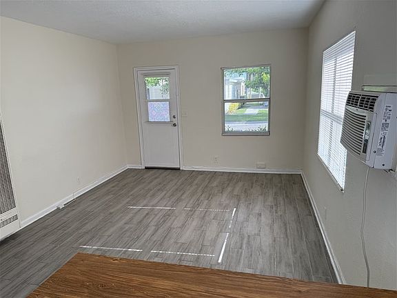 4th image of 1232 N Federal Hwy #4