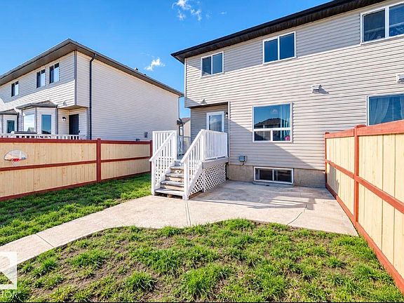 3rd image of 447 Songhurst Pl
