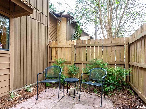 3rd image of 4620 NW 41st Pl