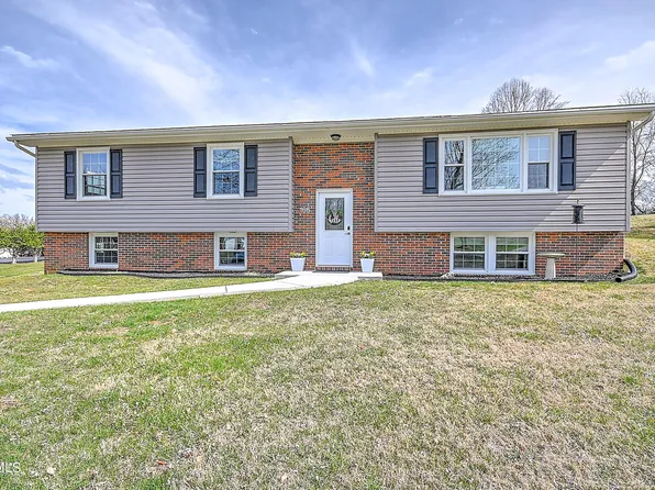 165 Independence Dr, Bristol, VA 24201