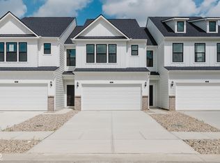 3283 Haflinger Dr, Zionsville, IN 46077