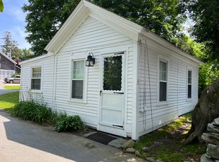 81 Freeborn St, Portsmouth, RI 02871