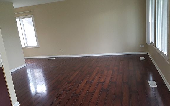 3rd image of 1334 Kingsbury Dr Unit 2