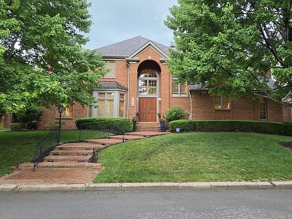 3rd image of 1815 Saint Ives Cir