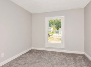 9822 Vickie Pl, Saint Louis, MO 63136