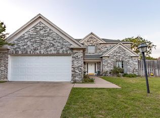 132 Browning Ln, Grand Prairie, TX 75052