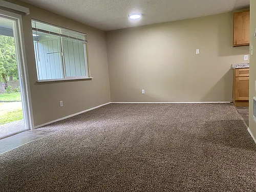 Riverside Manor Photo 1