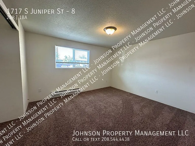 1717 S Juniper St #8 — Photo 8