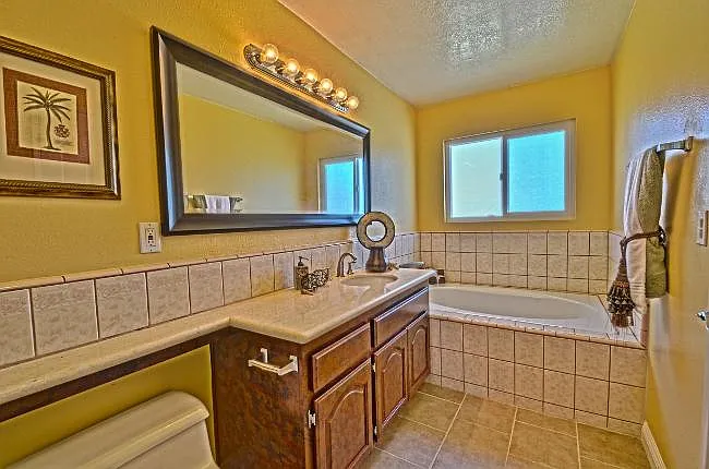 8727 Arcadia Ave — Photo 11