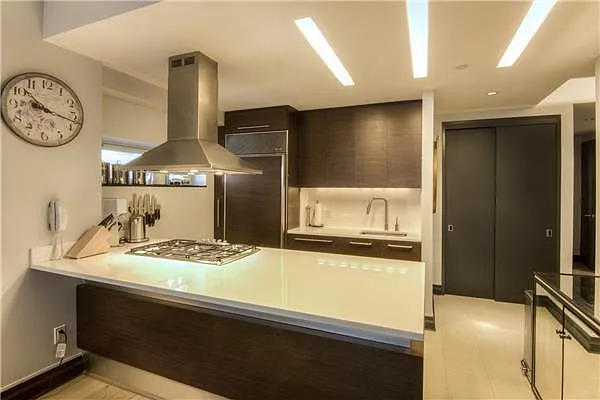 Sold by (Legacy) Elegran | media 7