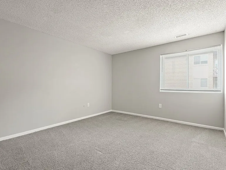Aspen Apartments in Whitehall — Photo 37