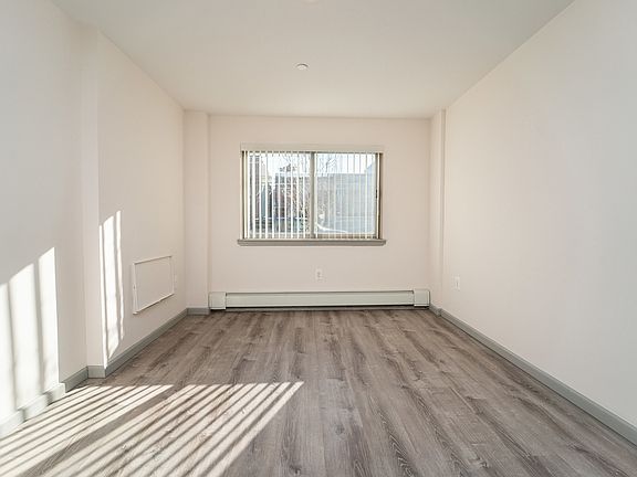 5th image of 14-45 31st Ave #1R