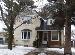 111 Union St, Hartford, WI 53027