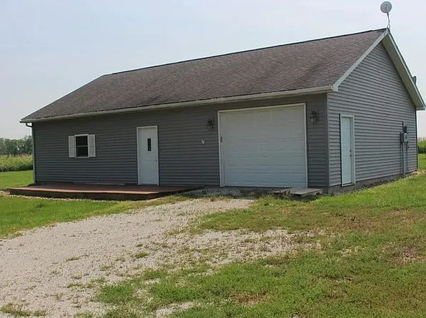 16666 Carl Springs Rd, Wapella, IL 61777