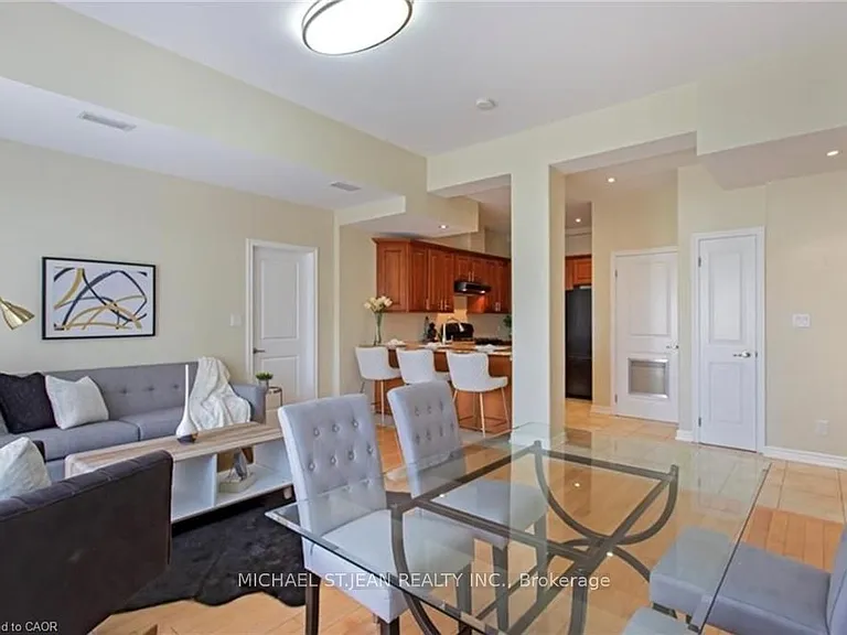 130 Wellington St N #201 — Photo 8
