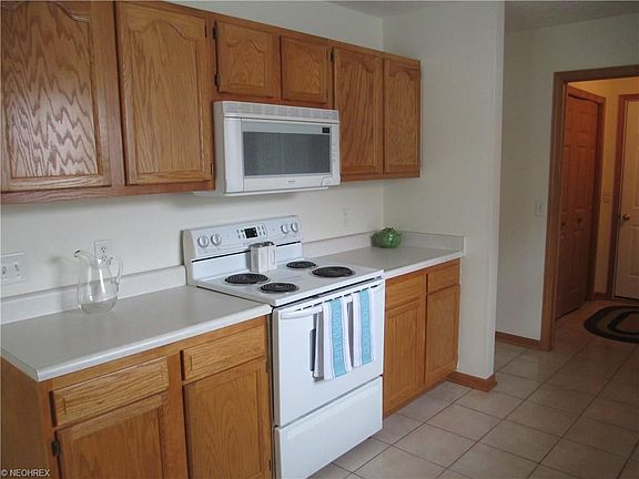 3rd image of 1325 Waters Edge Dr