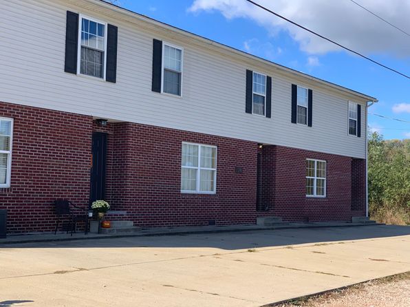 24 Roberts Ln APT 3