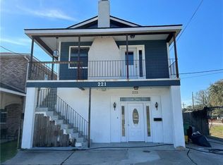 223 Metairie Ct, Metairie, LA 70001