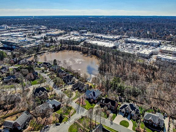 5th image of 3005 Starmount Farms Dr