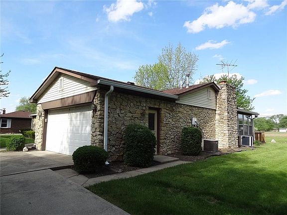 2nd image of 10756 N Blue Riv