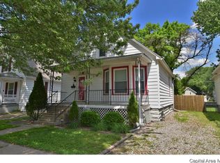 1904 S 2nd St, Springfield, IL 62704