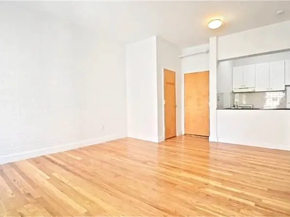 361 West 20th Street image 3 of 6