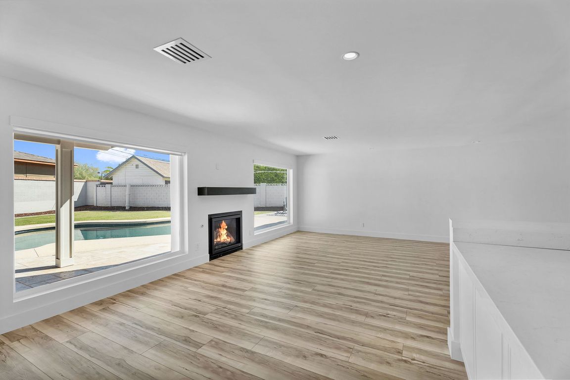 next background image