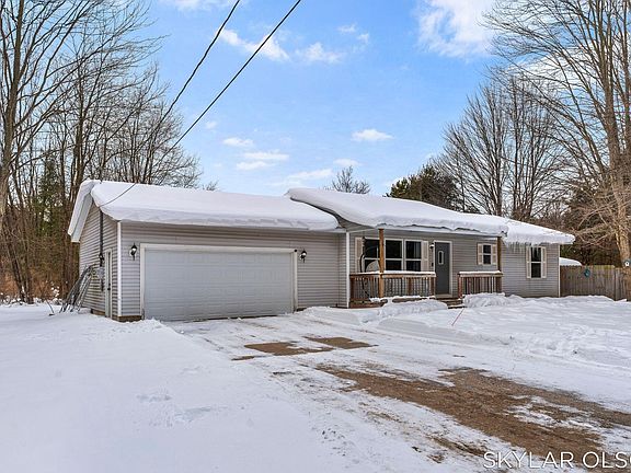 4th image of 3651 Strand Rd