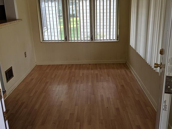 2nd image of 118 Aj Wesley Ave