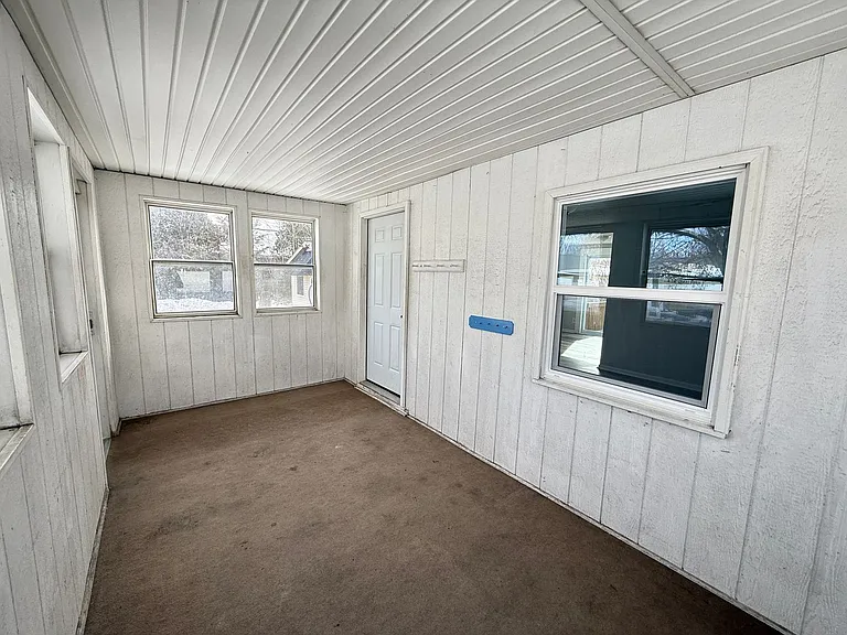 2321 W Main St — Photo 9