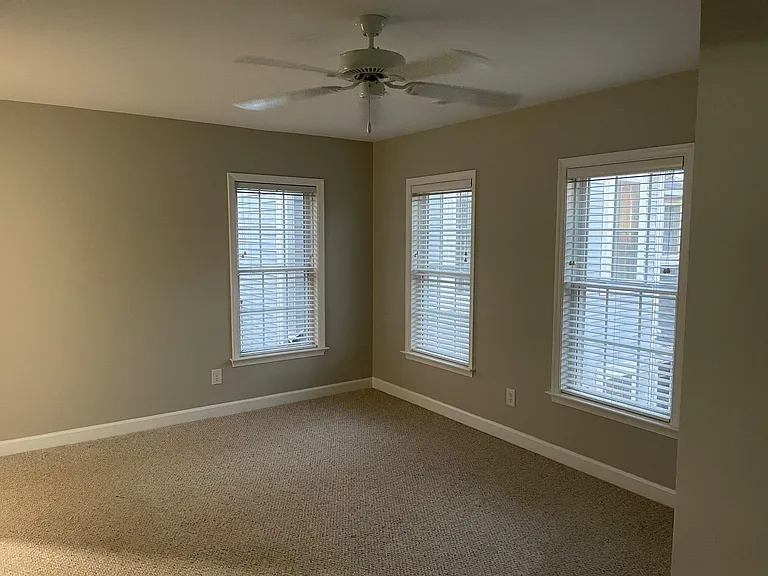 5482 Hill Top St — Photo 16