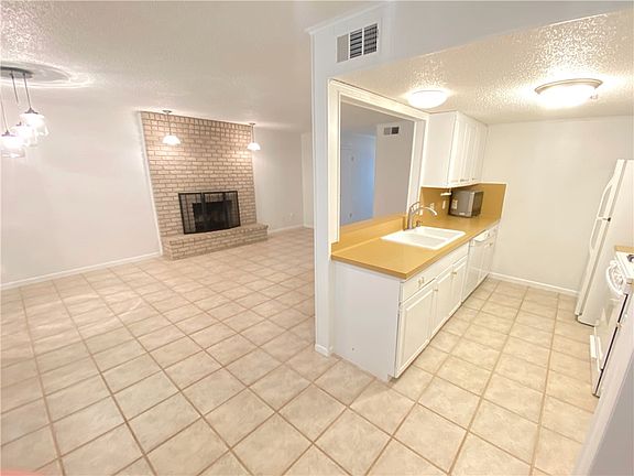 3rd image of 8106 Ceberry Dr