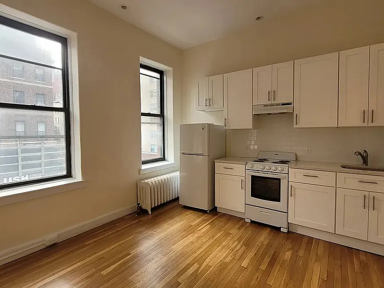 786 Lexington Ave #3F — Photo 1