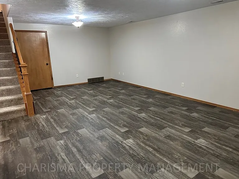 5505 W Rebecca St — Photo 28