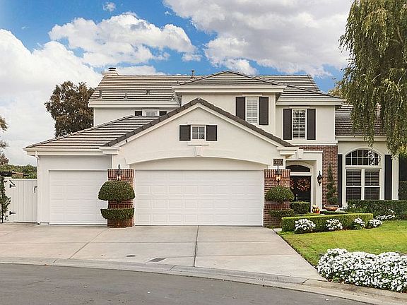 3rd image of 3322 Pinehurst Ct