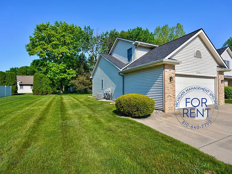 3263 Silverwood Dr #1 — Photo 4