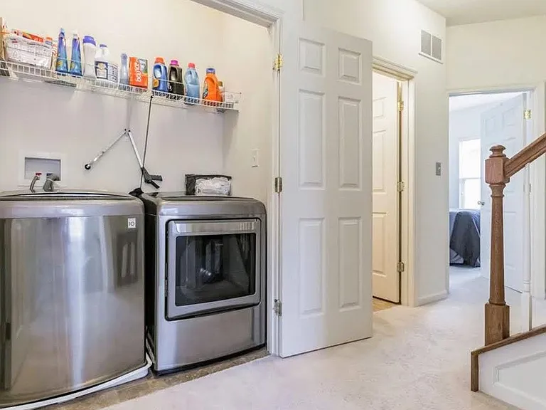 1343 Parish Ave — Photo 5