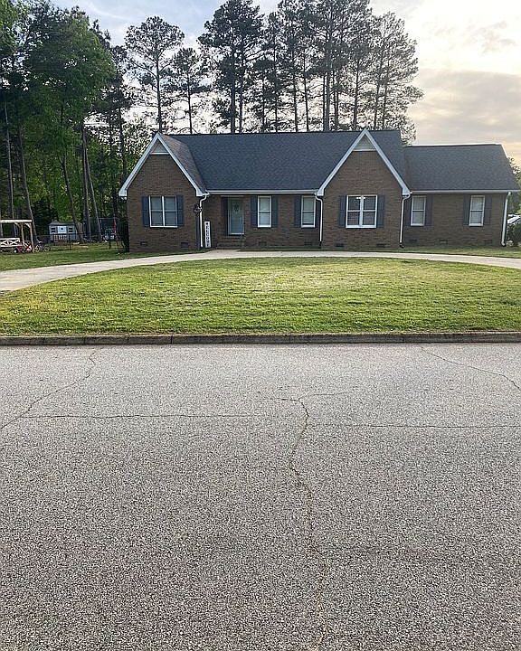 1st image of 107 Barrett Dr