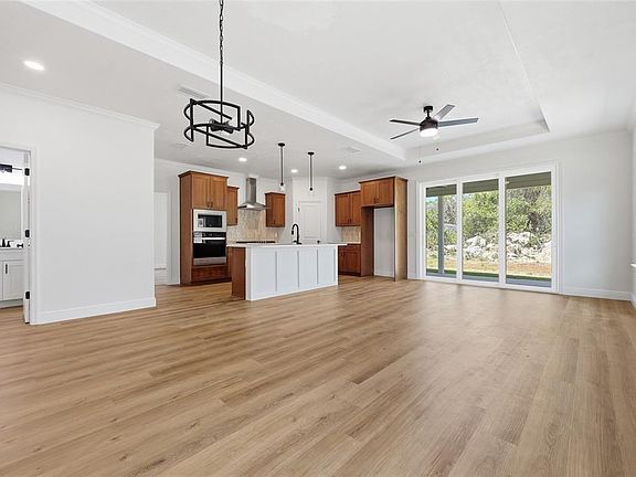5th image of 6710 SW 10th Ln