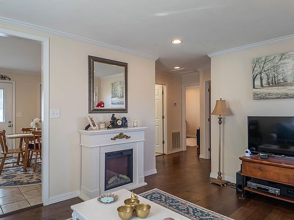 5th image of 1824 Seifert Dr