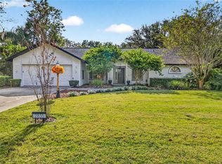 2835 Hammock Dr, Plant City, FL 33566