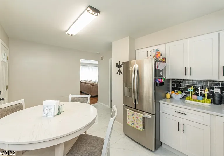 206 Centre St — Photo 5