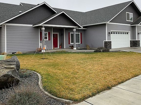 3rd image of 596 SW Cottonwood Dr