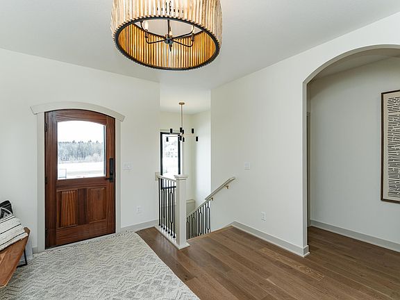 2nd image of 3327 Bella Terra Rd NE