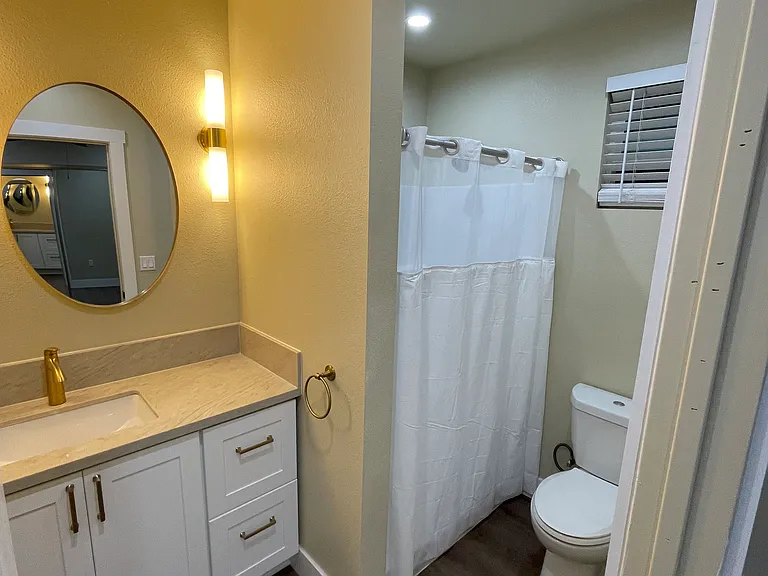322 N Townsend Ave #1/2 — Photo 10